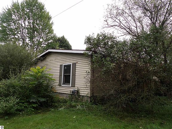 5th image of 326 W Deerfield Rd