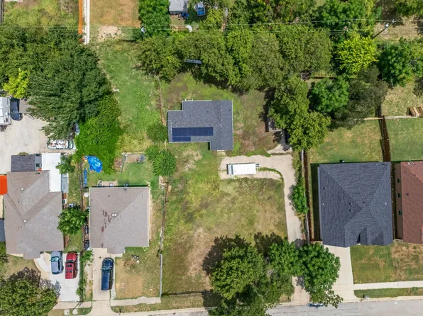 2818 NW 17th St, Fort Worth, TX 76106