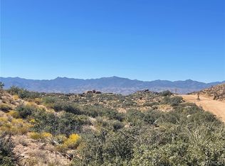 38 S Bogles Ranch Rd, Wikieup, AZ 85360