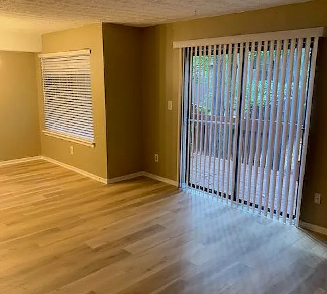 3105 Fairington Dr — Photo 15