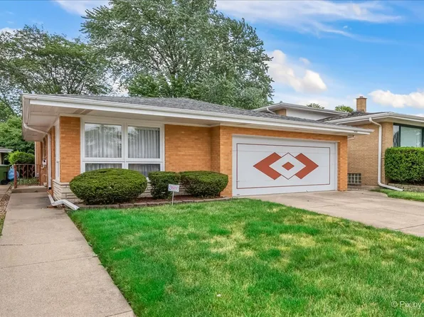 9041 S Sacramento Ave, Evergreen Park, IL 60805