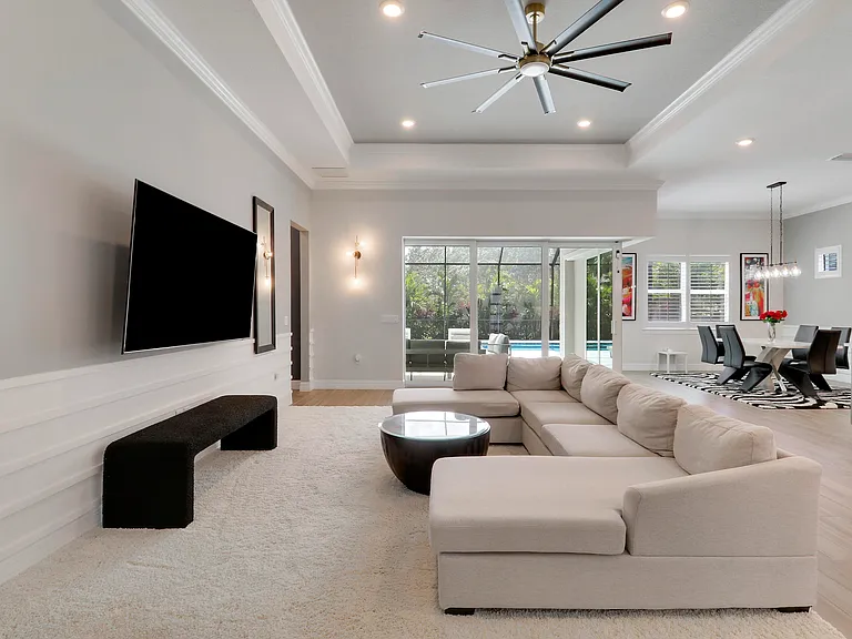 10909 Stellar Cir — Photo 8