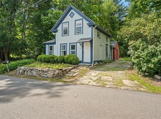 84 Elm St, Upton, MA 01568