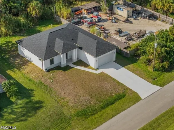 6125 Hershey Ave, Fort Myers, FL 33905