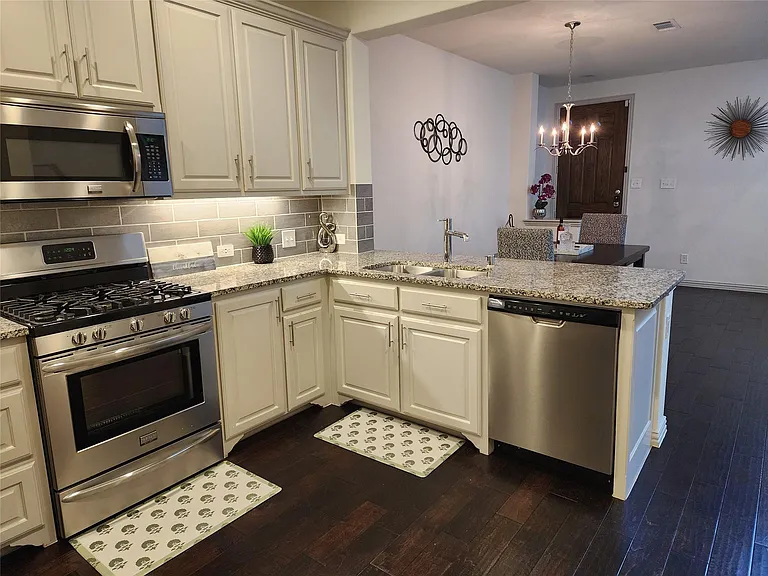 4126 Cascade Sky Dr — Photo 8
