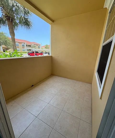 1135 Villagio Cir — Photo 14