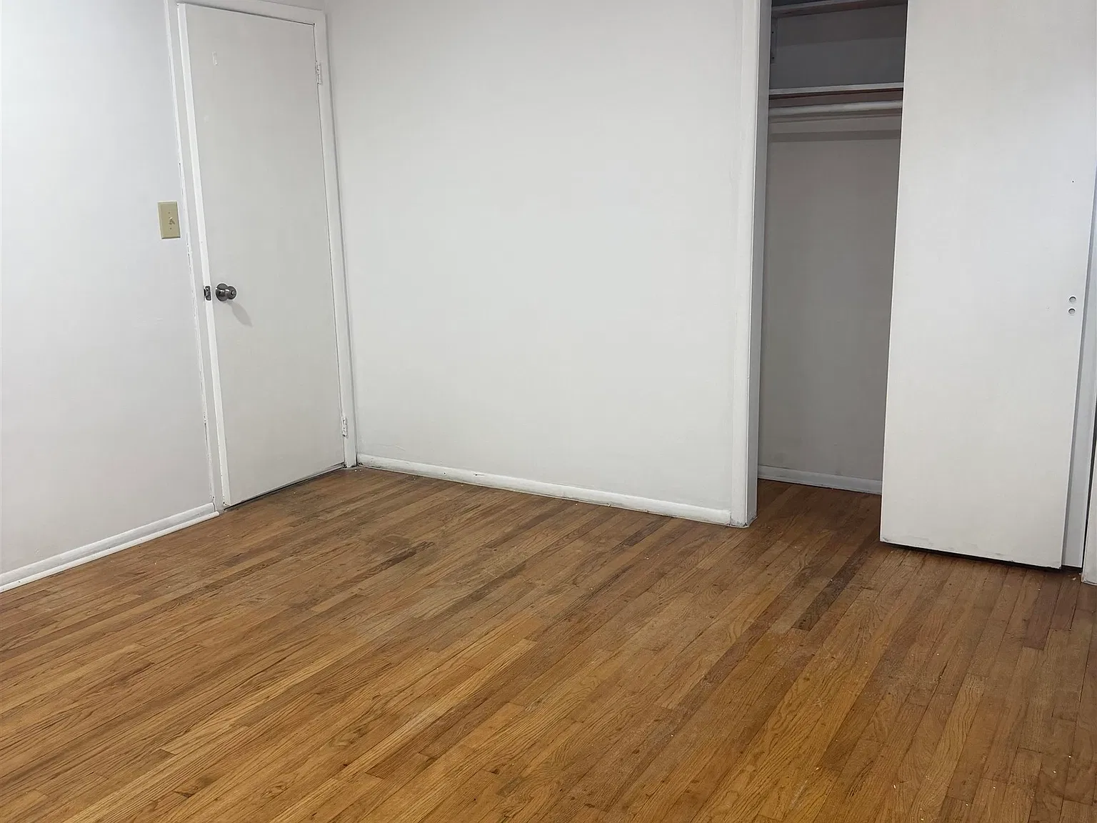 2 bed, 1.0 bath, $2,100 — Photo 3