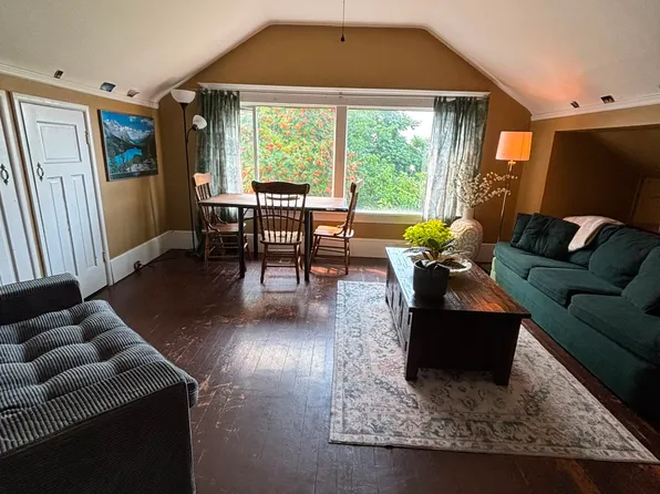 (undisclosed Address), North Vancouver, BC V7P 3C7