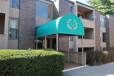 1st image of 52 Shrewsbury Green Dr
