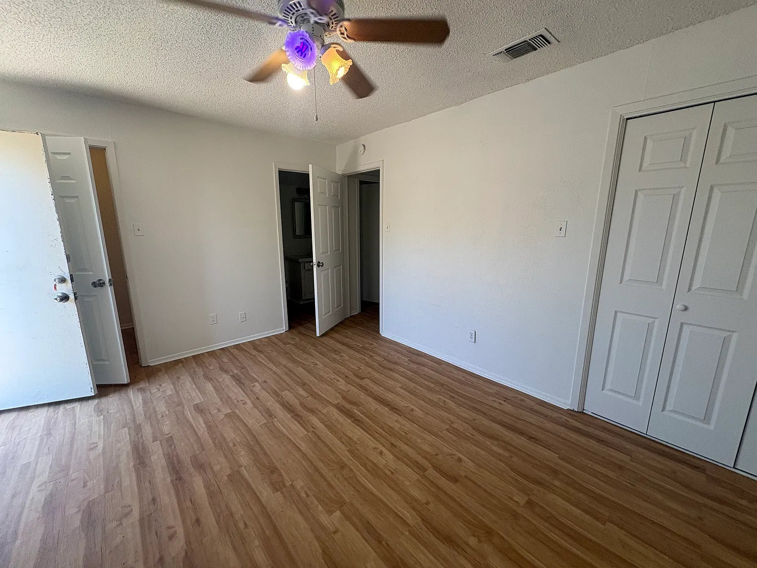 1 bed, 727 sqft, $1,050 — Photo 4