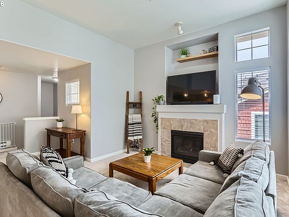 5th image of 1845 NE 101st Ave #201