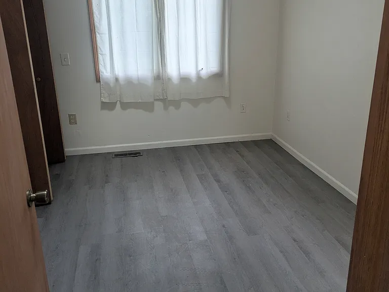 2771 Southlawn St — Photo 5