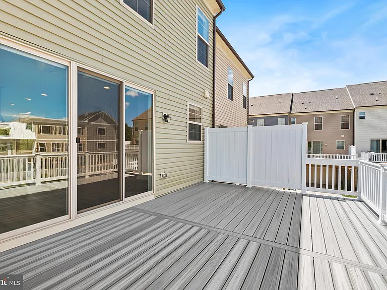 204 Ashton Market Aly — Photo 17