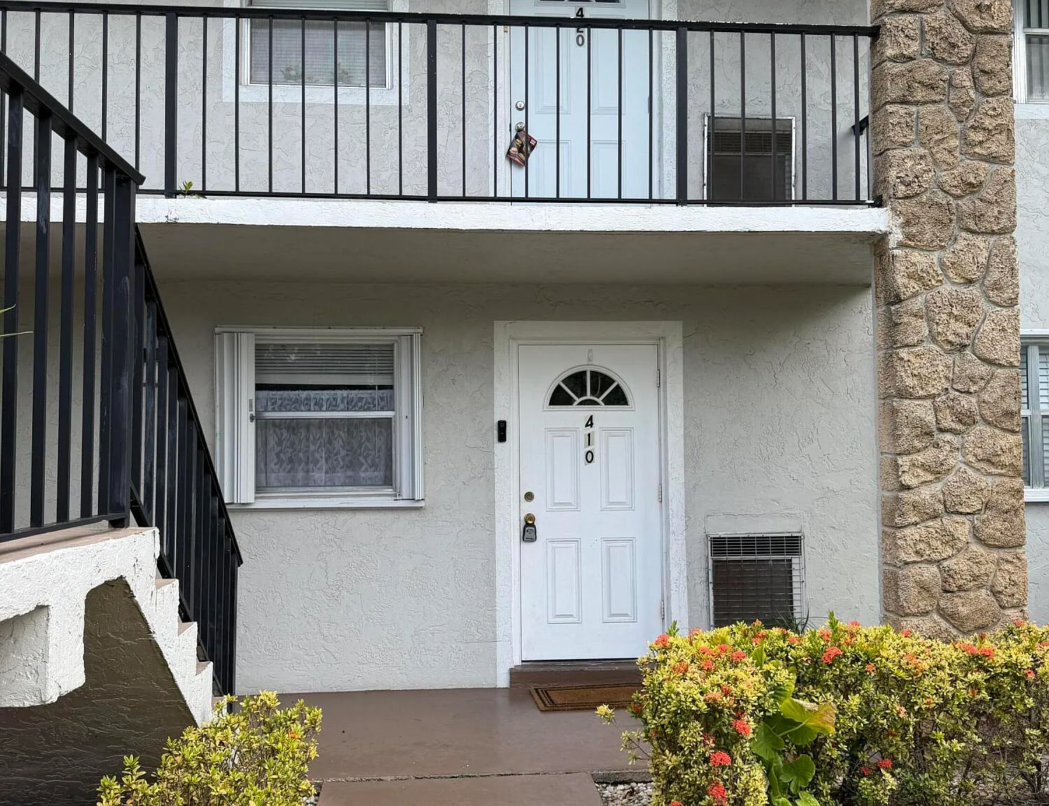 sandalfoot blvd condo — Photo 1