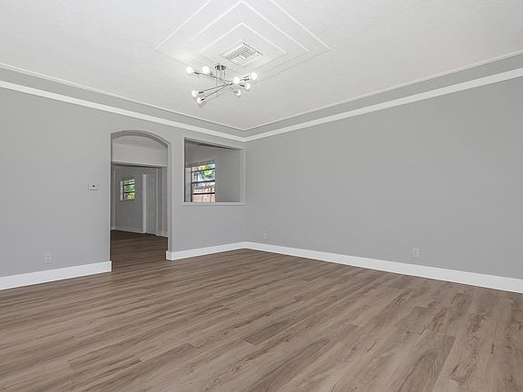 3rd image of 6720 SW 17TH Street