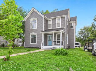 505 W Wea St, Paola, KS 66071