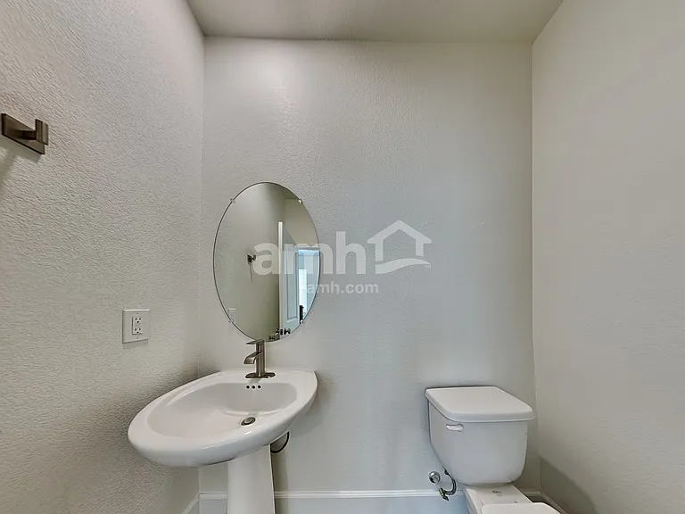 1609 Viaggio Ave — Photo 8