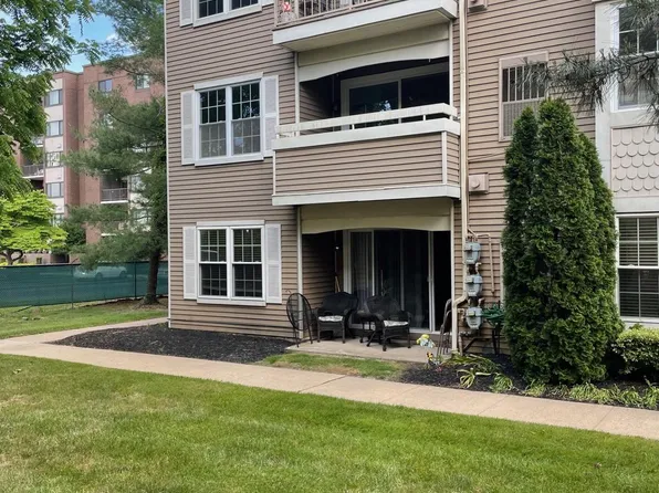 70102 Delaire Landing Rd #102, Philadelphia, PA 19114
