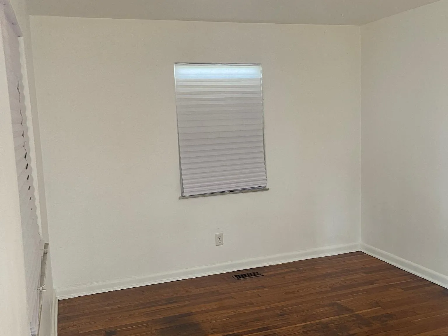 742 Lilley Avenue — Photo 2