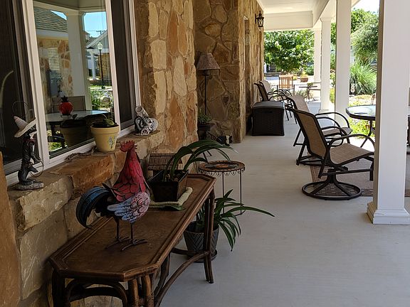 Covered porch 