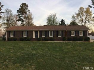 1014 Parkwood Dr, Siler City, NC 27344