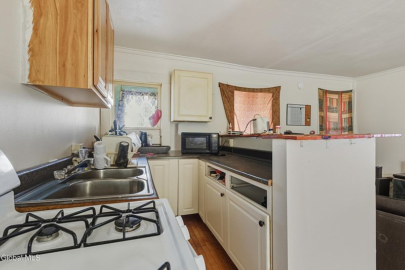 4th image of 55 Lawrence Street