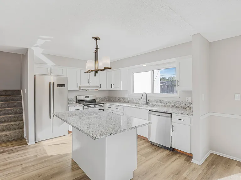 552 Allview Ct — Photo 10