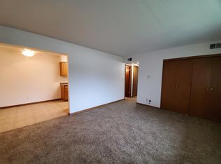 2000 Valley Park Dr #2, Cedar Falls, IA 50613