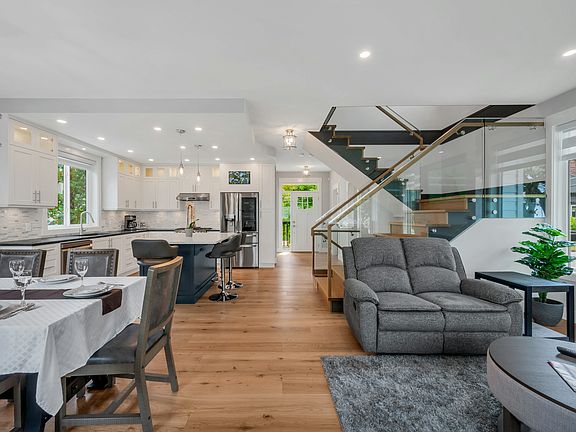 5th image of 390 7th Ave #1