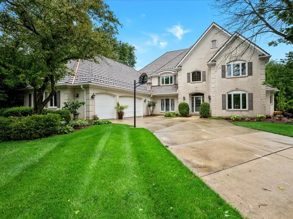 36 Oak Bluff Ct, Naperville, IL 60565