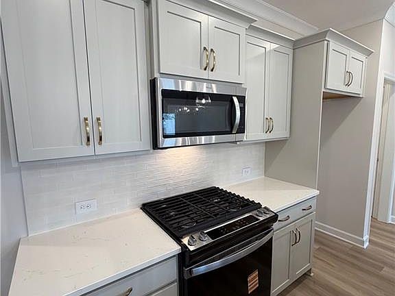 6th image of this home