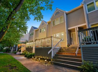 1555 Wayzata Blvd W #D, Long Lake, MN 55356