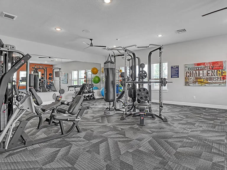 Palm Breeze Apartments — Photo 33