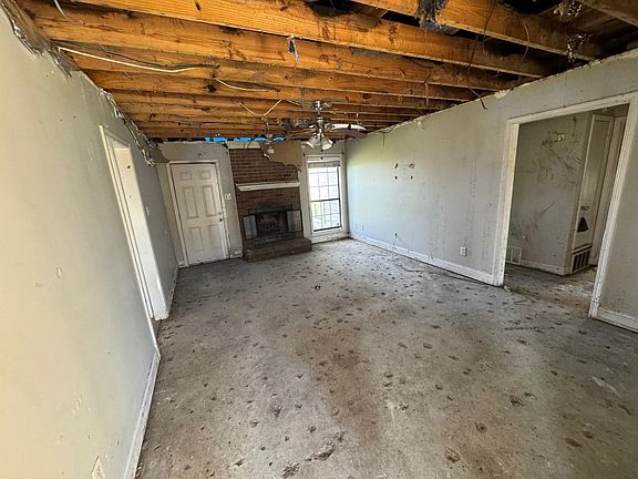 2nd image of 2145 Longlane Dr