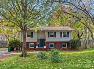 4512 Gainesborough Rd, Charlotte, NC 28205
