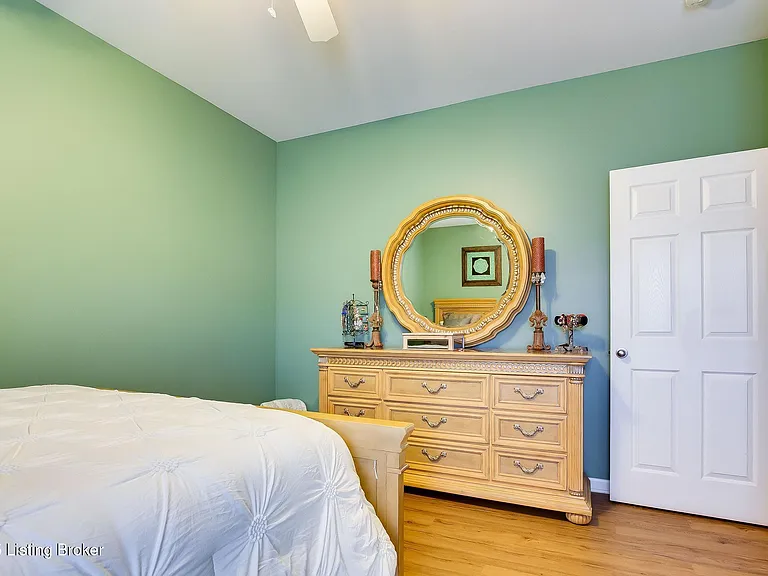203 S Dorsey Ln #0 — Photo 17