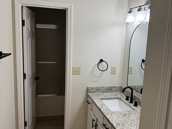 3rd image of 1416 Barnett Bend Cir
