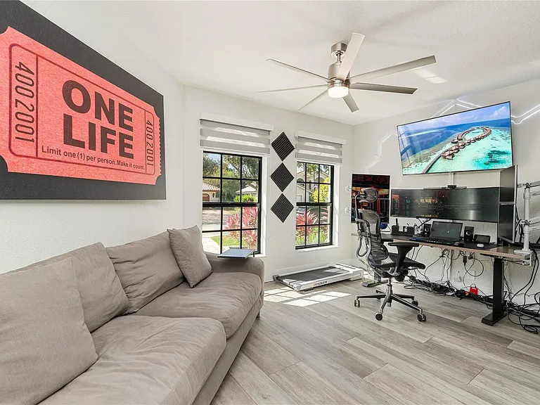 4903 NW 101st Ave — Photo 41