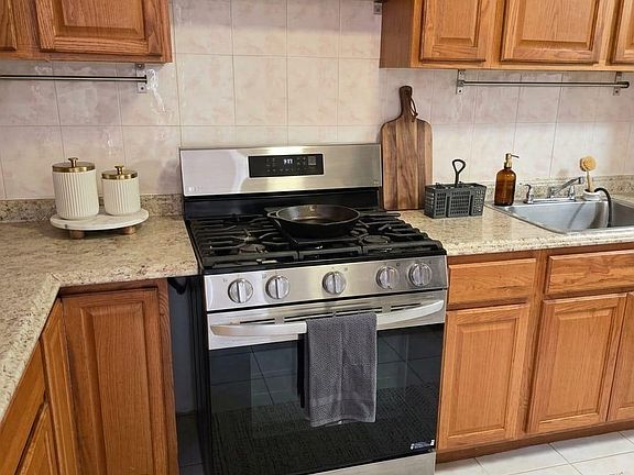 4th image of 8470 129th Street #6L
