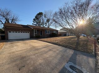 1675 Meredith Rd, Virginia Beach, VA 23455