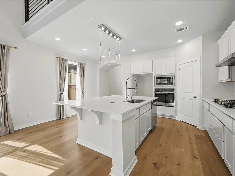 29821 Ellwood Ln — Photo 11