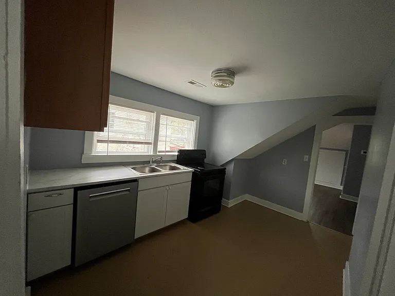 2117 Kent St — Photo 11
