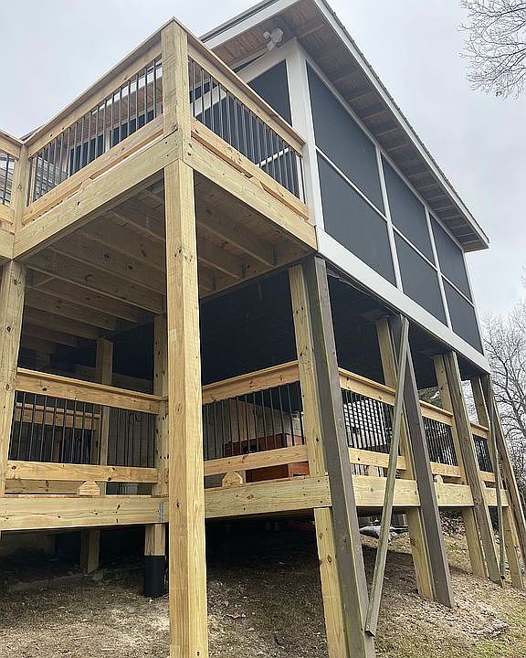 1st image of 1121 Valentine Cir