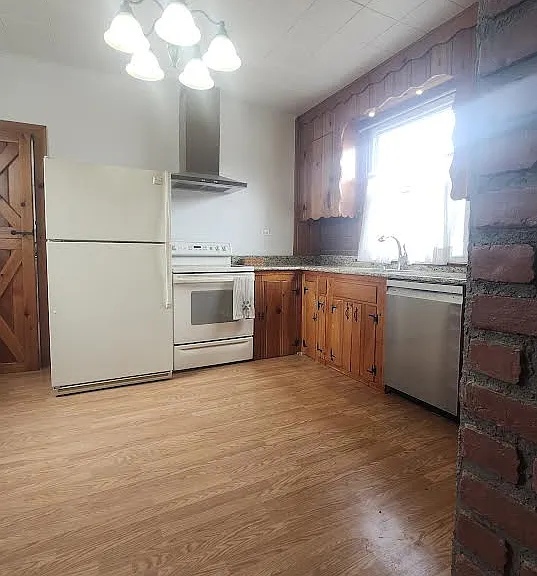 1640 Walnut Ave — Photo 7