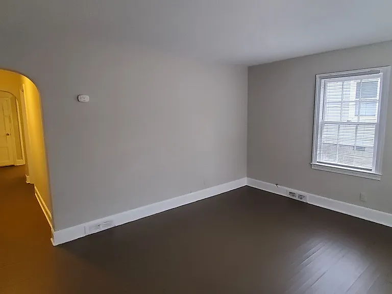 2807 Spring Garden St — Photo 2