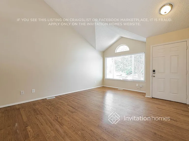 9636 Lameria Dr — Photo 7