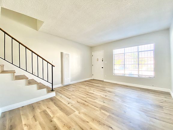 4th image of 212 W Plymouth St APT 3