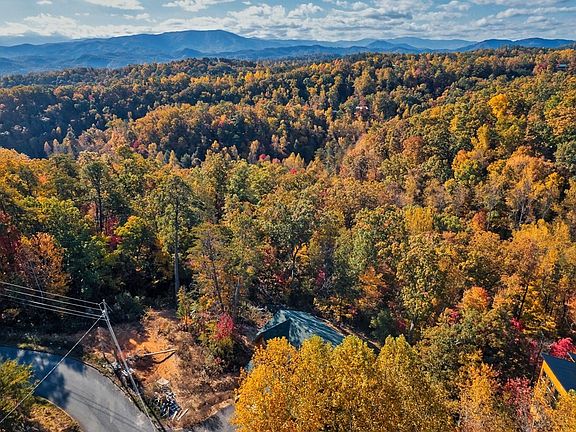 3rd image of 98 Bluff Ridge Rd