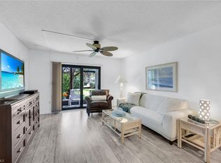 4251 27th Ct SW APT 103, Naples, FL 34116