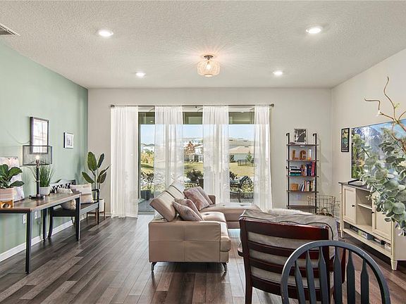 4th image of 1412 High Springs Ln